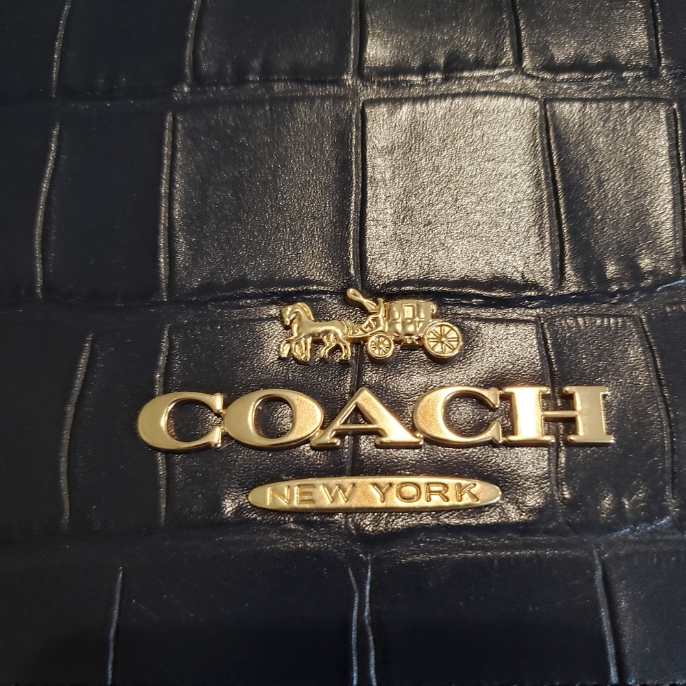 NEW Coach Brynn Navy Blue Croc Embossed Leather Flap Adjustable Shoulder Bag NWT - Picture 2 of 15